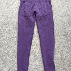 NVGTN violet contour seamless leggings. Size M
